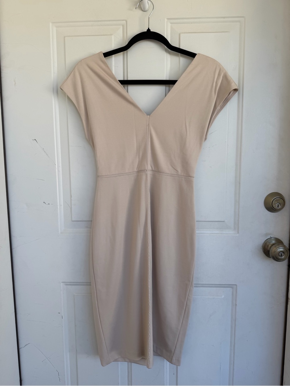 Express Elegant V-Neck Sheath Dress Beige knee-length Pencil dress size XS